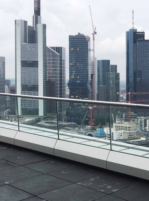 led-handlauf-terassenbeleuchtung-handlauf-mit-beleuchtung-lux-glender-frankfurt