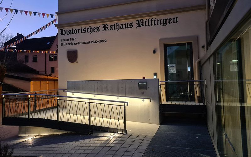 led-handlauf-handlauf-beleuchtung-architekturbeleuchtung-lux-glender-rathaus-bilfingen